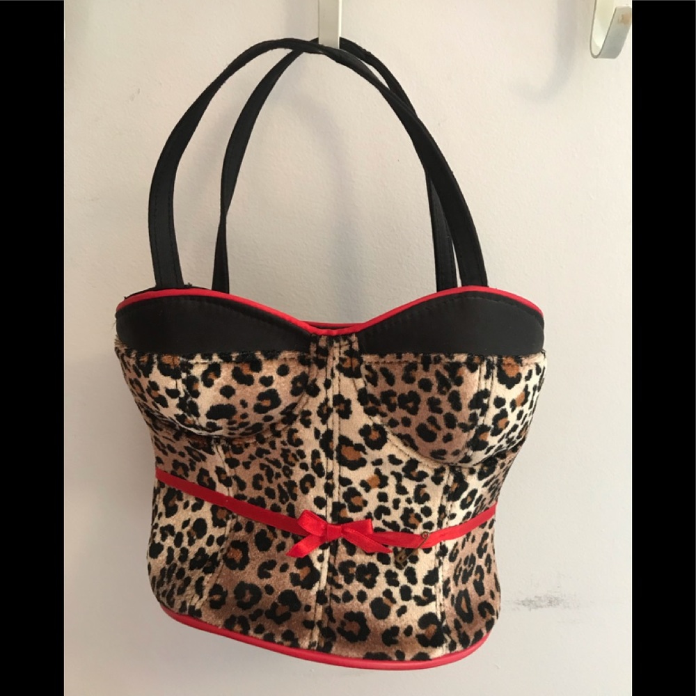 Leopard purse